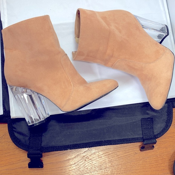 Tan Faux Suede Booties, maybe sz 61/2 to 7, 4 in acrylic heel, some flaws. - Picture 5 of 10